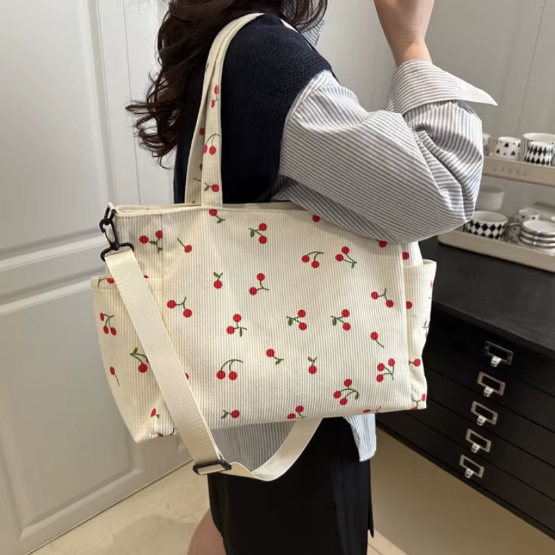 Sac à bandoulière chic en velours côtelé à imprimé cerises avec sangle réglable