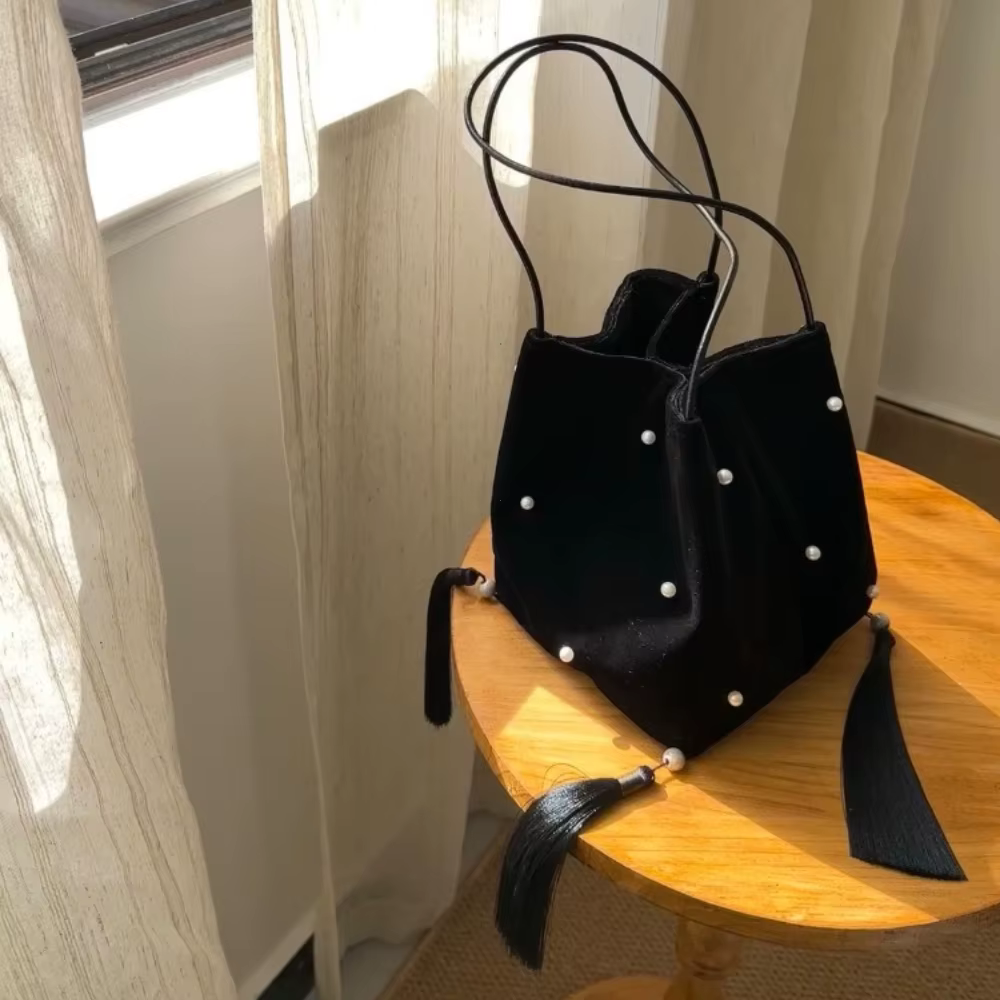 Sacs à bandoulière en velours noir pour femmes