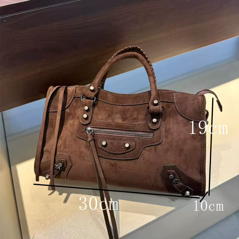 Paris Rivet Locomotive sac ins Spice Girl sac français Premium Sense rétro à la mode Portable oreiller sac une épaule sac à bandoulière