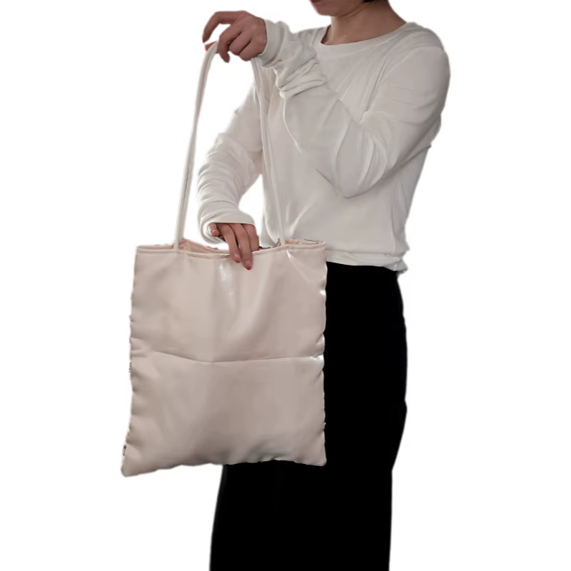 Sac à bandoulière en toile à fleurs en sequins argentés