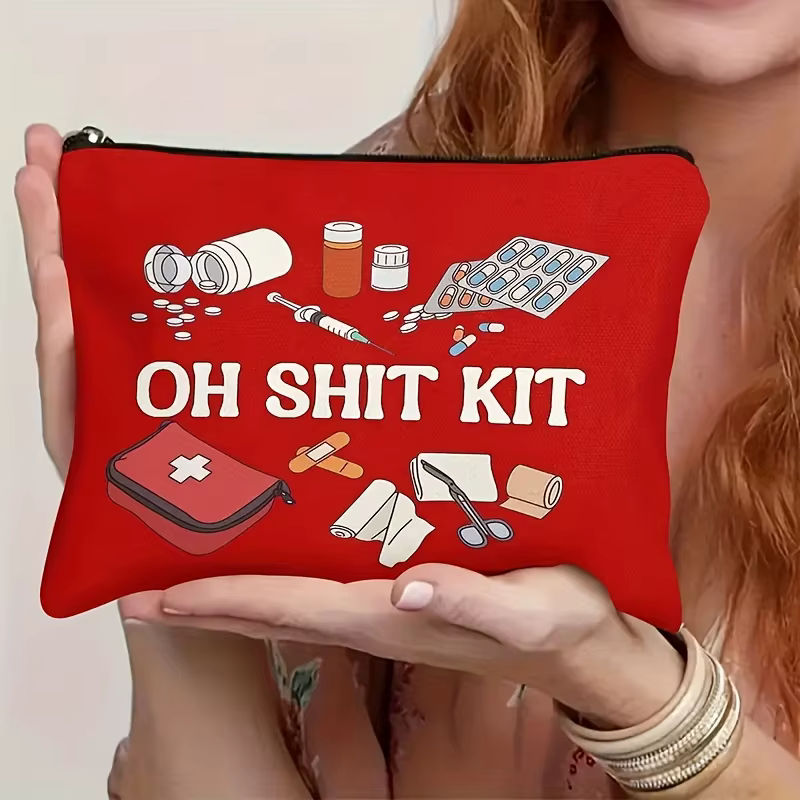 Oh No, un sac! Une pochette rouge avec motif imprimé