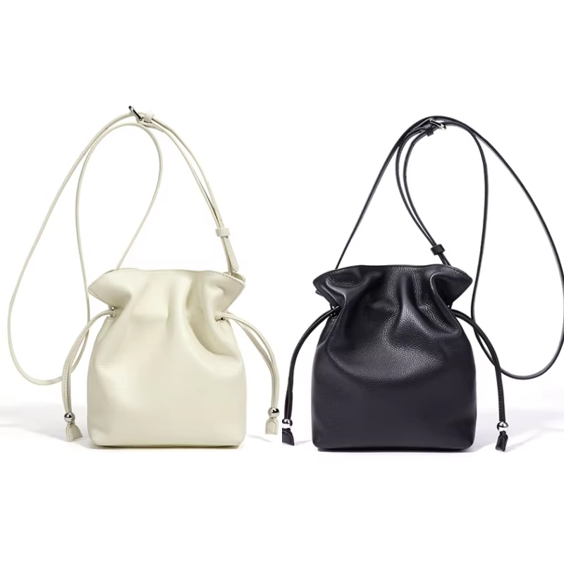 Sac nuage de marque en cuir souple avec fermeture à cordon