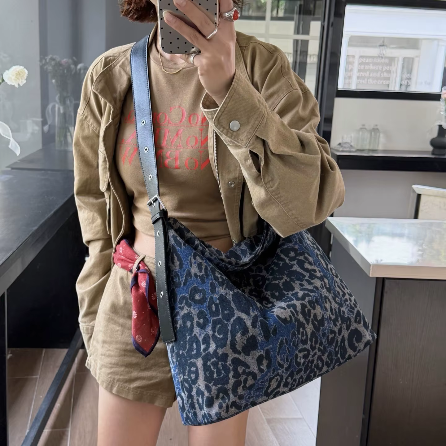 Sac fourre-tout de luxe en toile à motif léopard