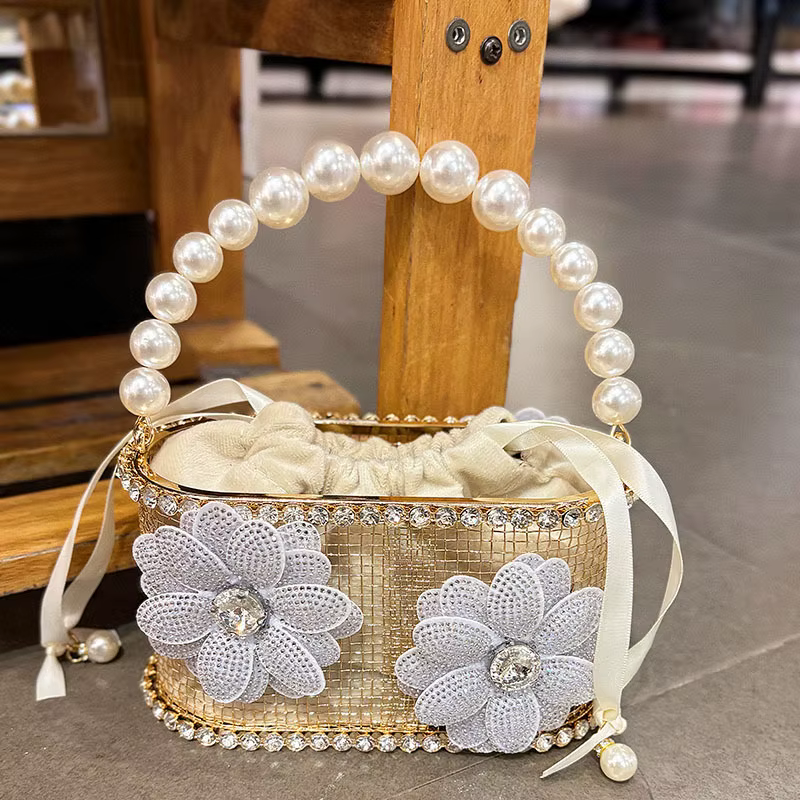 Sac seau en métal à fleurs en strass incrusté de diamants