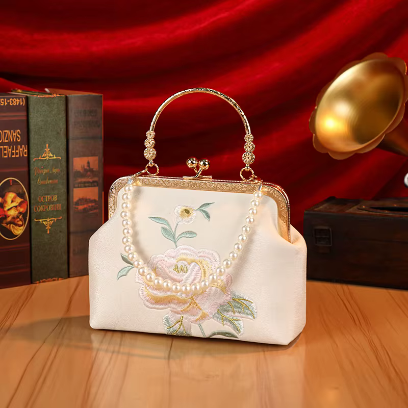 Sac de soirée élégant de Style Qipao brodé à fleurs avec chaîne