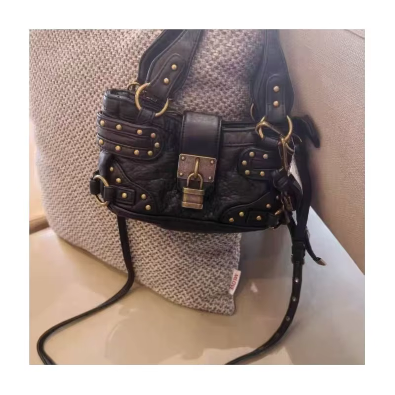 Nouveau Vintage Rivet noir sac de messager portefeuilles femmes haute rue poignée en cuir Mini sac Y2k dames rétro sac
