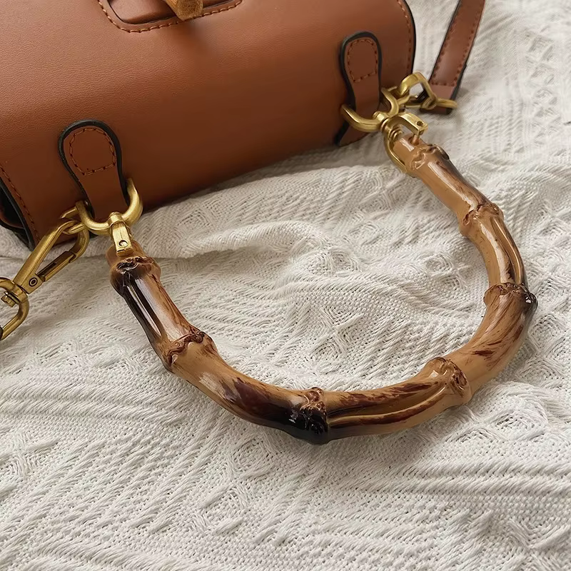 Sac de selle Chic à poignée en bambou pour femmes