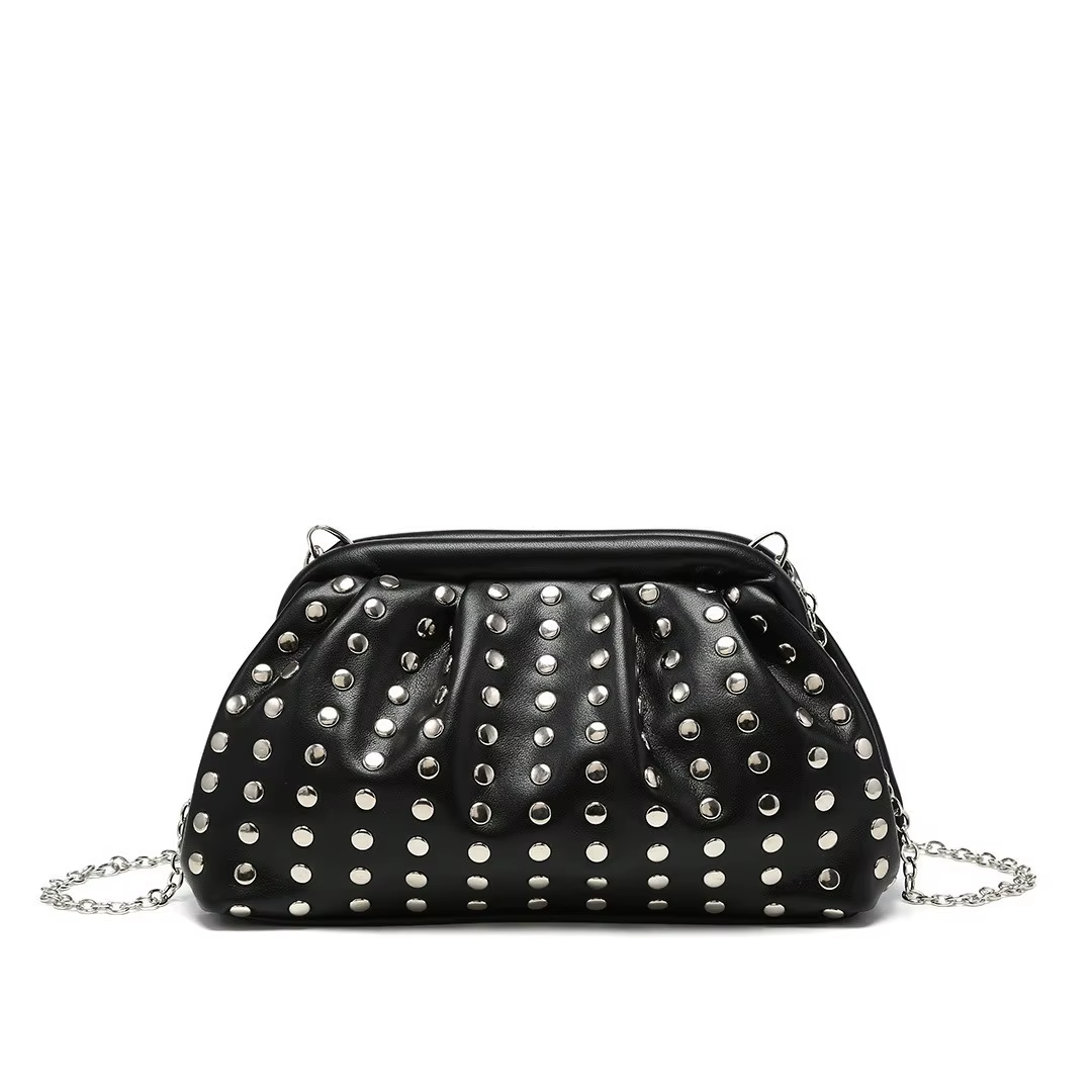 Sac à rivets Design de niche Sac à coque punk Sac nuage