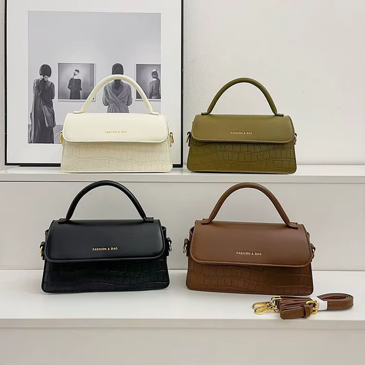 Sac Chic Urbain Style Simple pour Femme – Nouvelle Tendance de la Saison – Sac à Bandoulière et Sac Croisé pour Trajet Quotidien en PU Souple – Taille Moyenne – Vente Flash