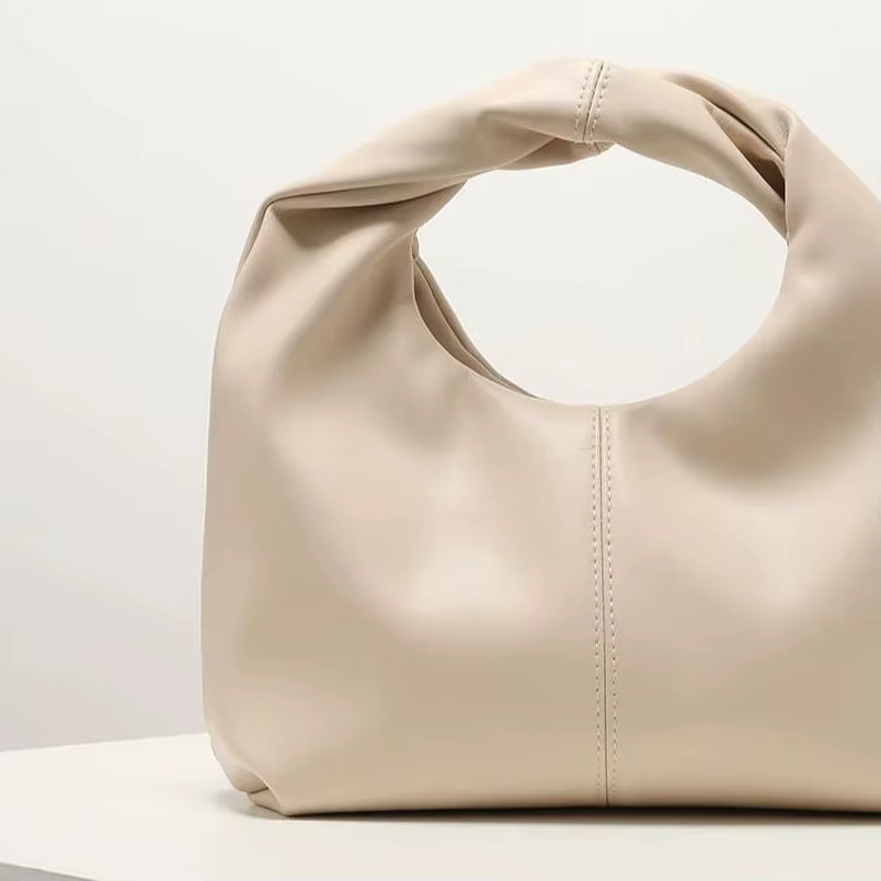 Sac carré torsadé élégant
