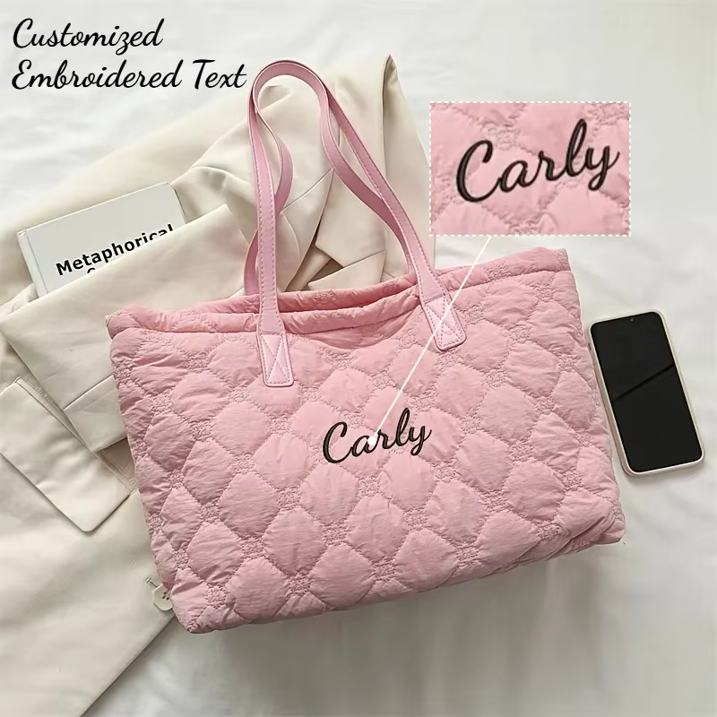 Sac fourre-tout matelassé personnalisé avec broderie pour femme