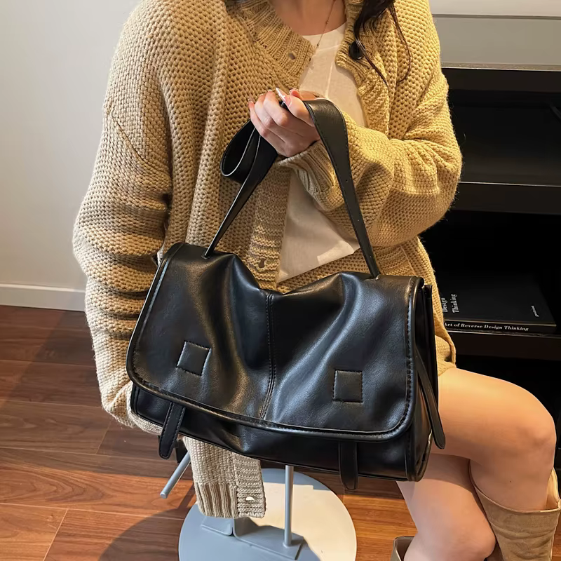 Sac enveloppe noir Simple