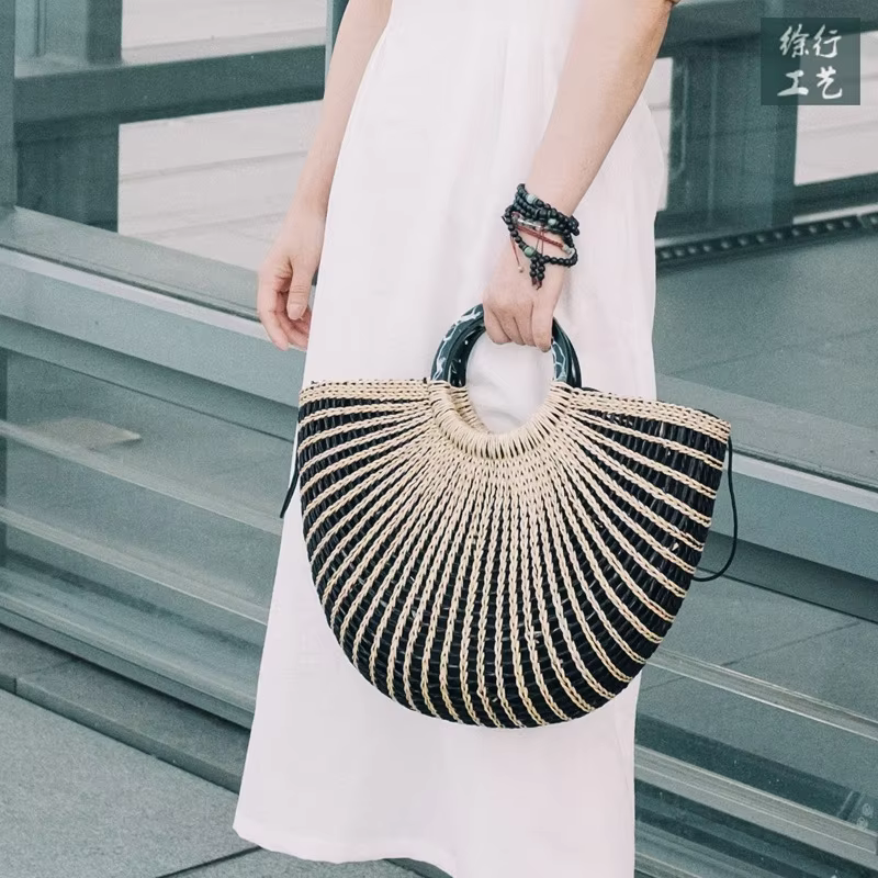 Sac de plage en paille tressé style Ins pour femme avec cordon de serrage