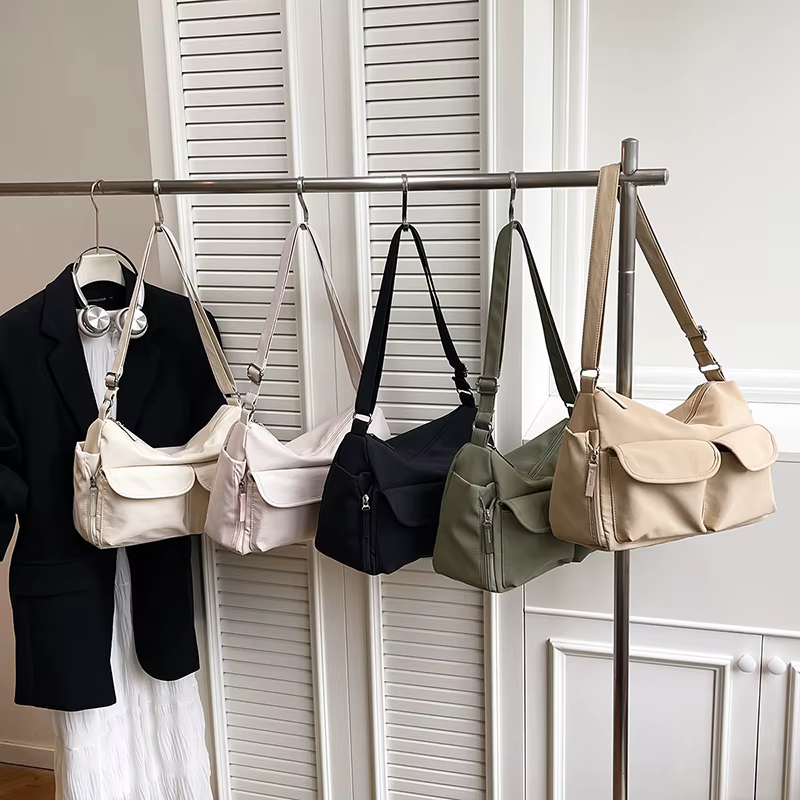 Nylon couleur unie grande capacité fourre-tout décontracté automne polyvalent femme sacs en vente 2025 mode Simple mode sacs à bandoulière