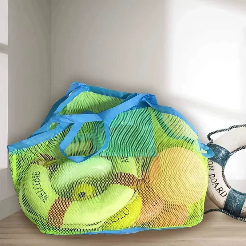 Grand sac de plage multicolore en maille