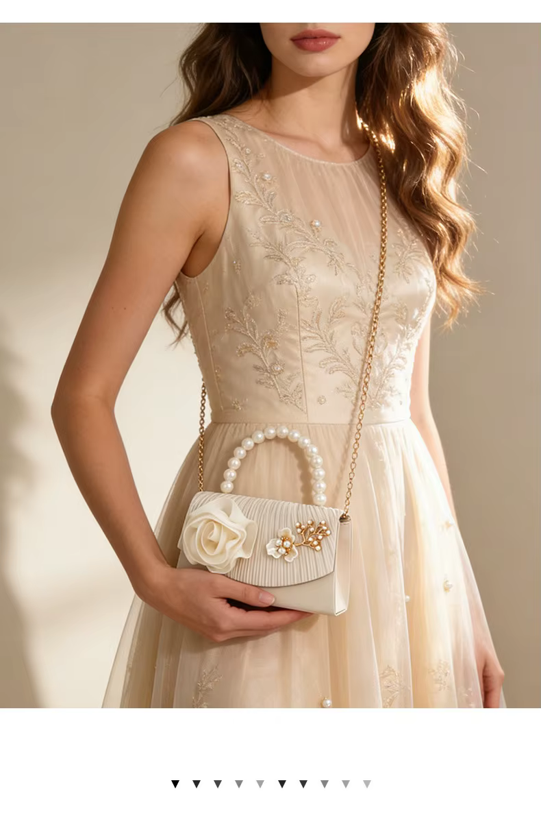 Pochette de soirée à fleurs en perles