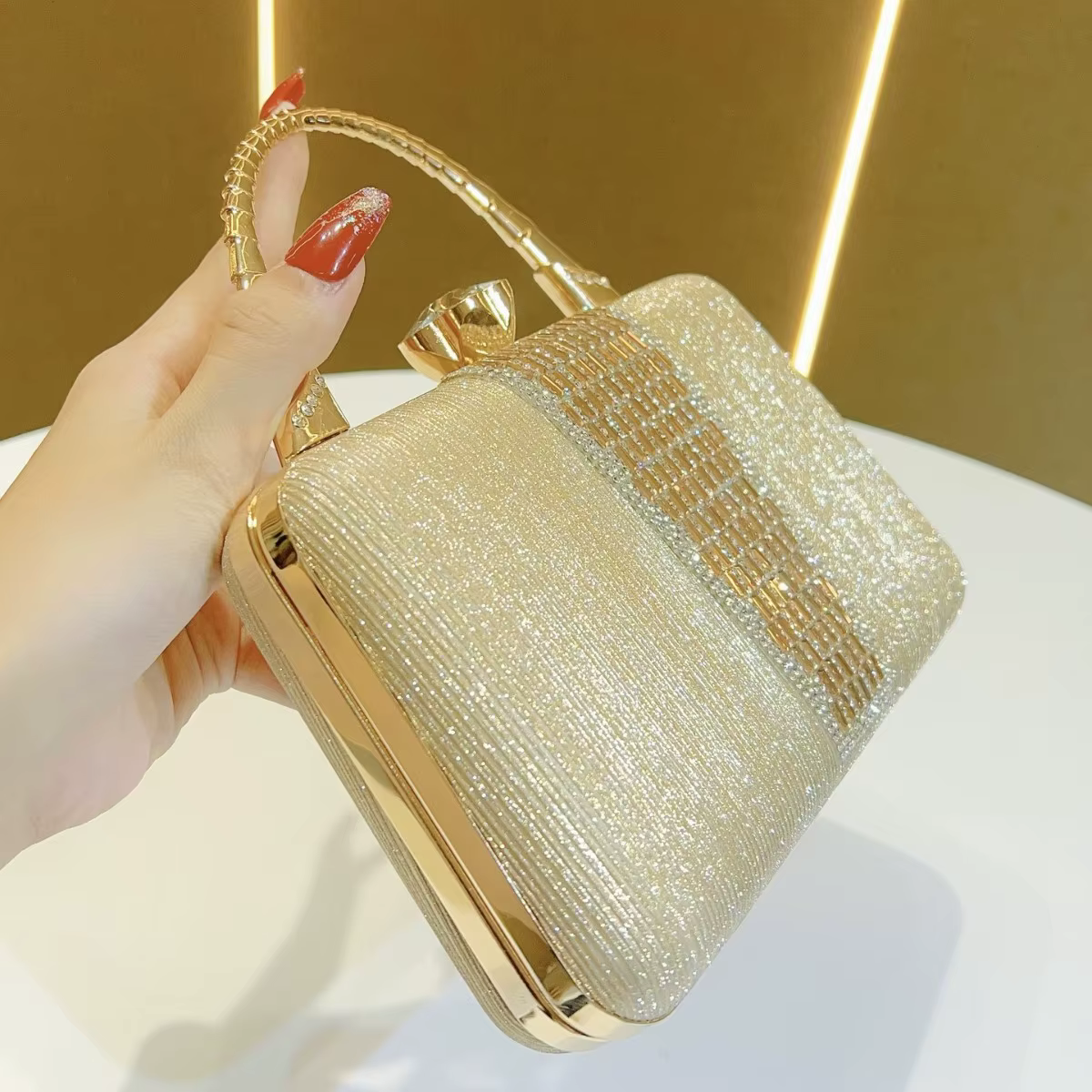 Pochette de soirée élégante en strass pour femmes
