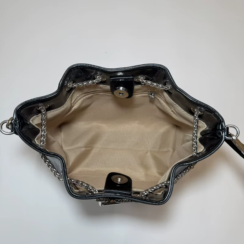 Sac à bandoulière argenté de luxe pour femmes