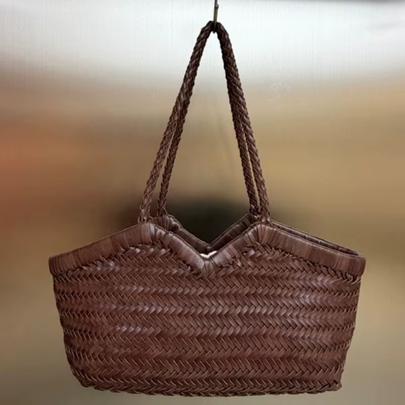 Nouveau Sac à Bandoulière en Cuir Véritable Tressé à la Main Grande Capacité Style Vintage Fourre-tout Décontracté pour le Shopping et la Plage Collection Printemps/Été 2026