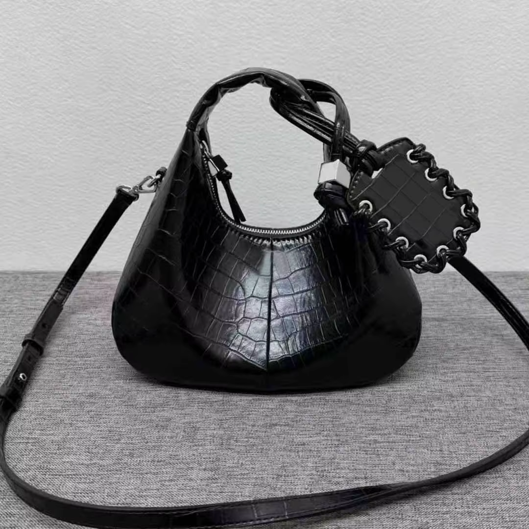 Sac à bandoulière Y2K tendance style punk rock parisien pour femme