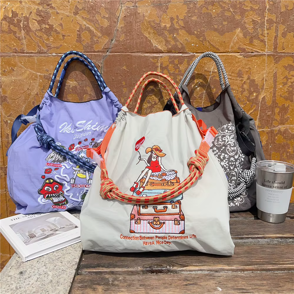 Sac à main brodé pour femme