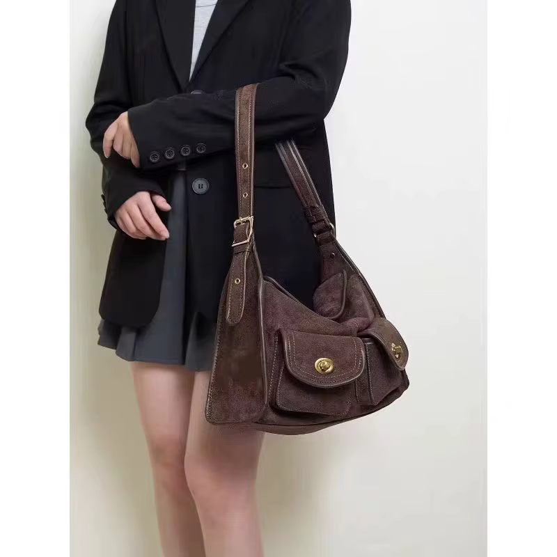 Sac sous les bras en daim rétro