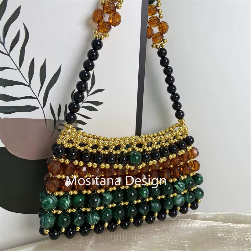 Petit sac perlé fait main pour femme