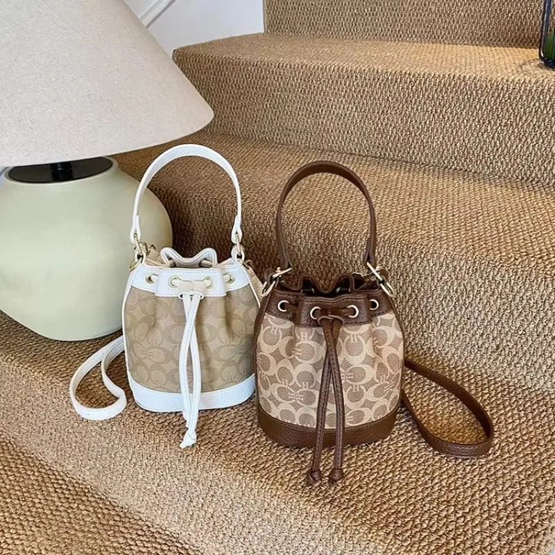 Sac à bandoulière chic en cuir pour femme