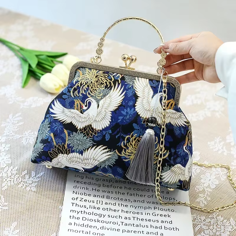 Mode Vintage sac à franges petits sacs à coque chaîne femmes épaule sac à bandoulière grue volant