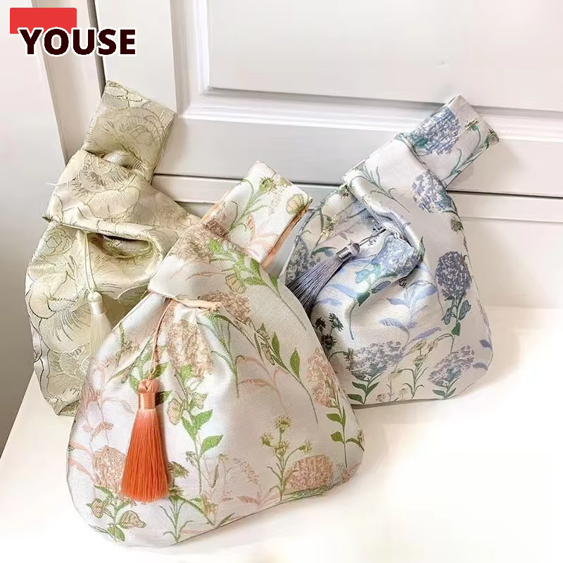 Sac à main en jacquard floral élégant avec nœud en satin et pompon