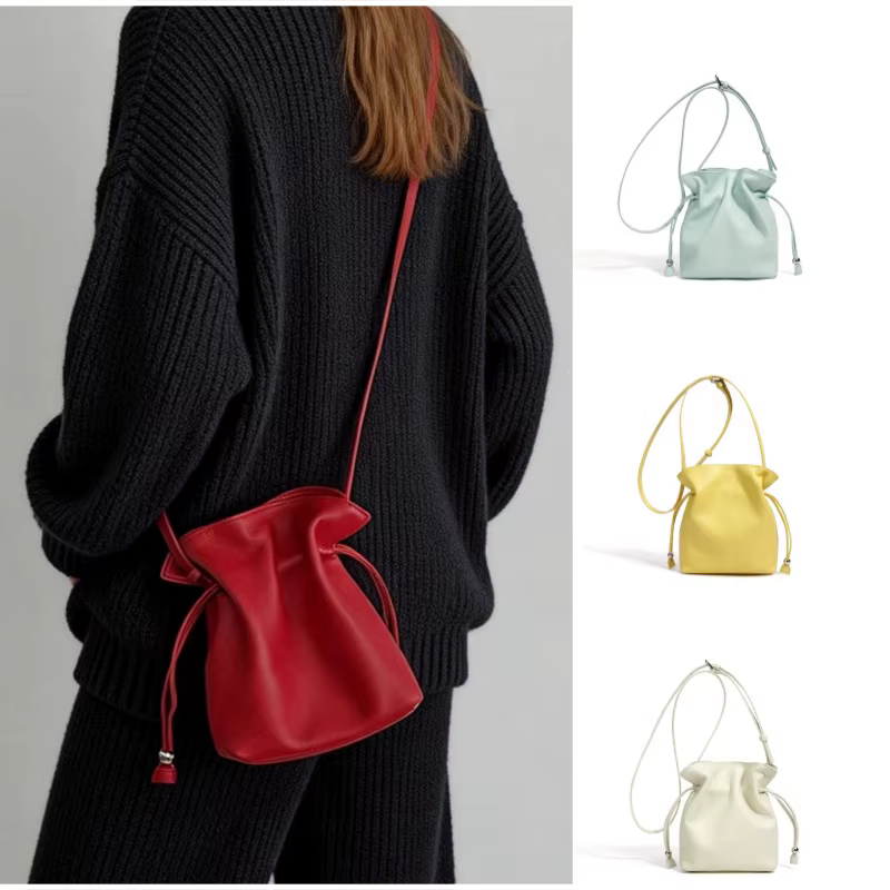 Sac nuage de marque en cuir souple avec fermeture à cordon