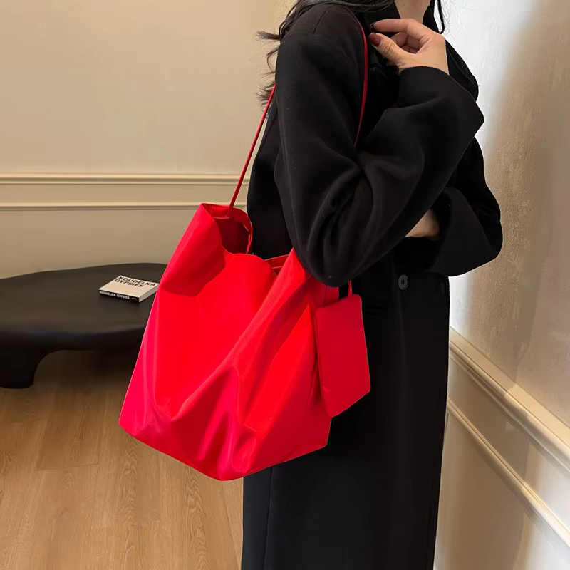 Sac à bandoulière fourre-tout de style minimaliste et paresseux