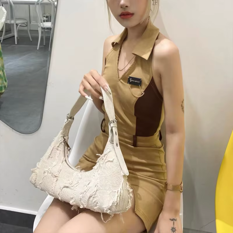 Sac fourre-tout à bandoulière en toile avec design patchwork