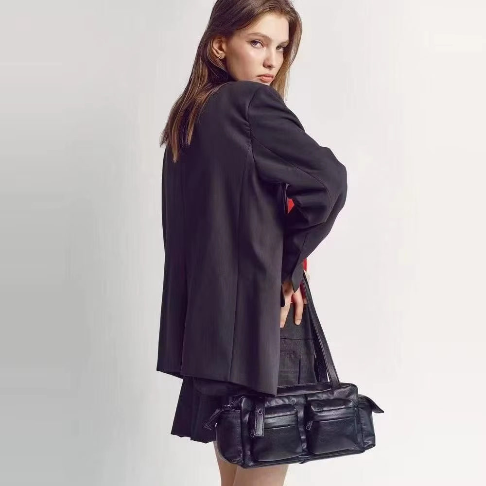 Style coréen noir sous les bras Biker sac à bandoulière femmes Design de luxe sac à main dames en plein air Durable