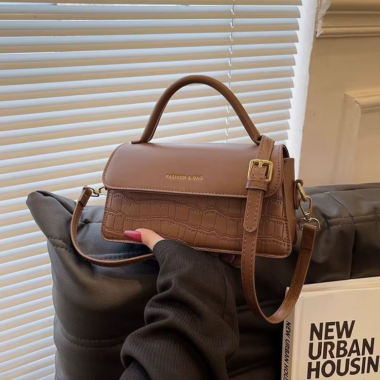 Sac Chic Urbain Style Simple pour Femme – Nouvelle Tendance de la Saison – Sac à Bandoulière et Sac Croisé pour Trajet Quotidien en PU Souple – Taille Moyenne – Vente Flash
