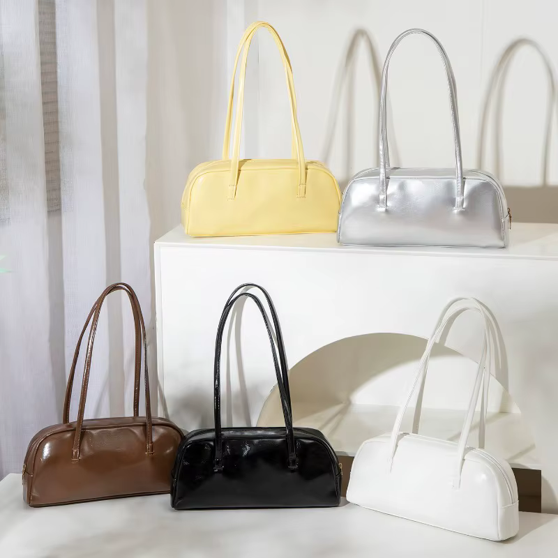 Petit sac à une épaule de couleur unie de style français