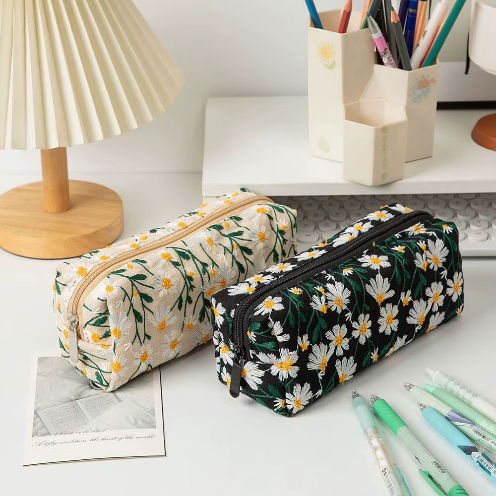 Pochette brodée marguerite mignonne pour femme