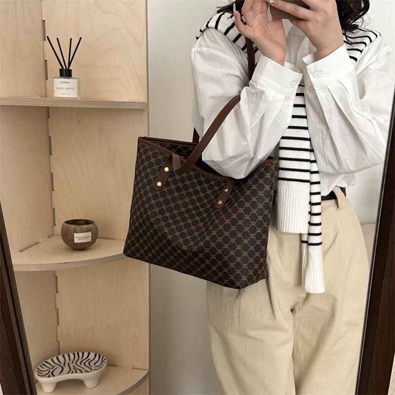 Sac fourre-tout polyvalent rétro à la mode pour femmes sacs de créateurs de luxe sac à main