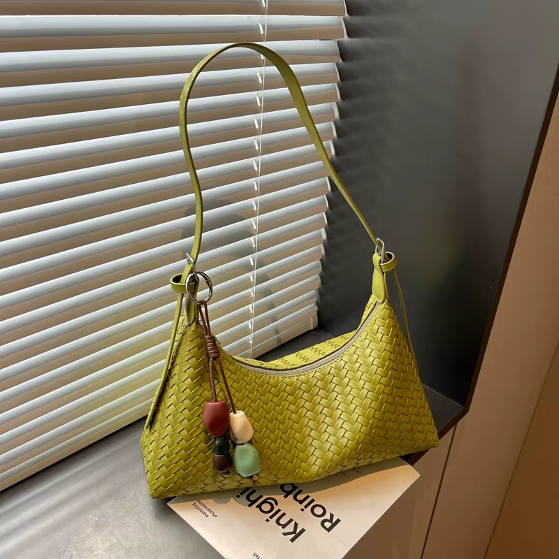 Sac à bandoulière hobo en PU souple à motif tissé