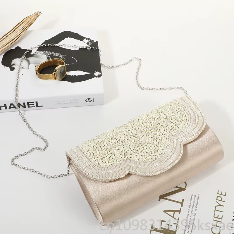 Pochette à perles élégante
