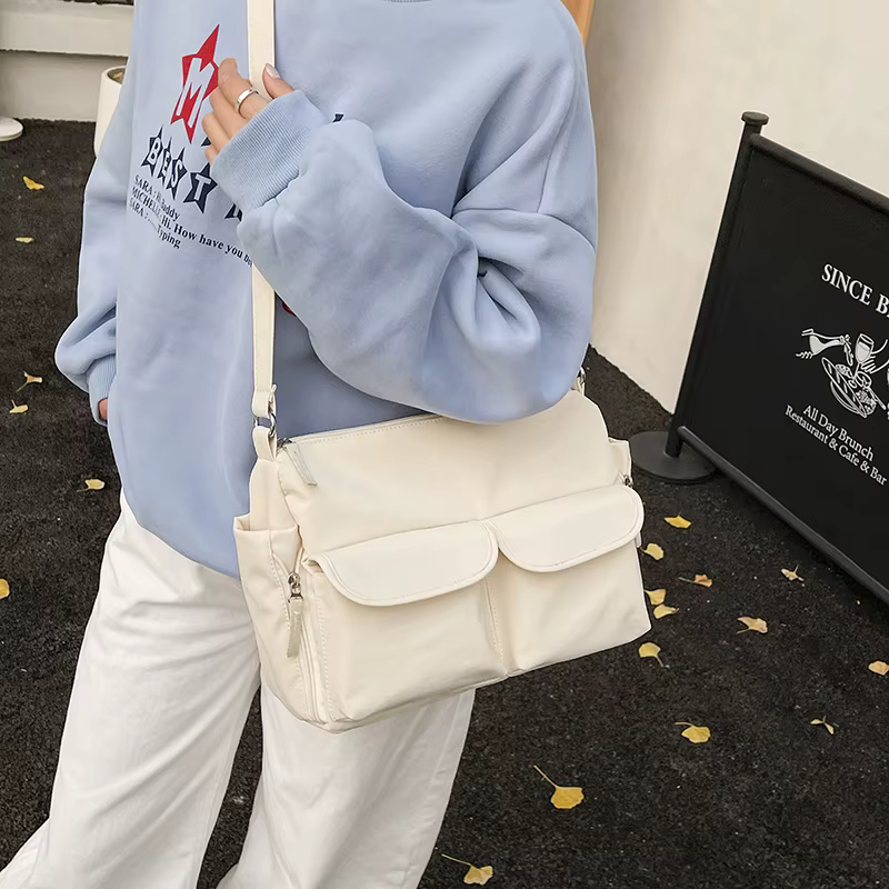 Nylon couleur unie grande capacité fourre-tout décontracté automne polyvalent femme sacs en vente 2025 mode Simple mode sacs à bandoulière