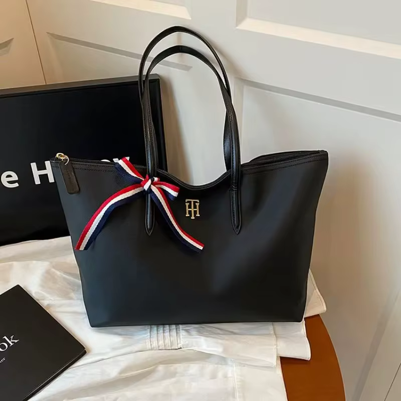 Sac à langer vintage élégant : Sac à main bandoulière de luxe pour femme avec logo de créateur et fonction de sac fourre-tout grande capacité
