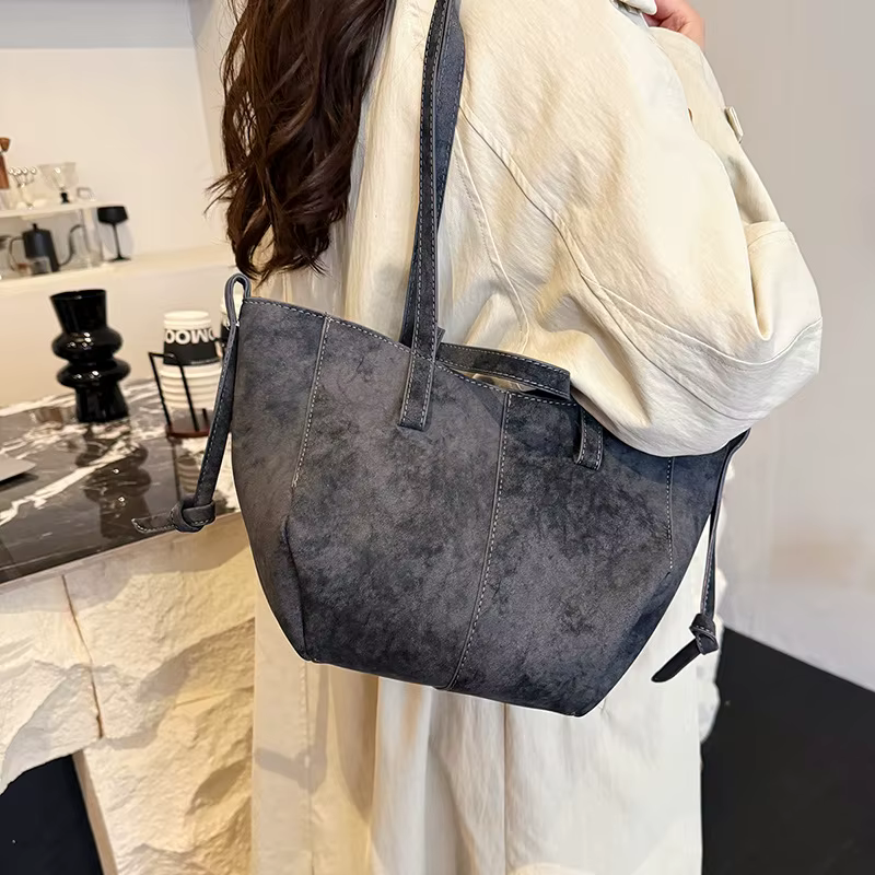 2025 Designer de luxe bandoulière fourre-tout petit sac à bandoulière en cuir PU pour femmes femme marque rétro nouveaux sacs à main et sacs à main sac fourre-tout