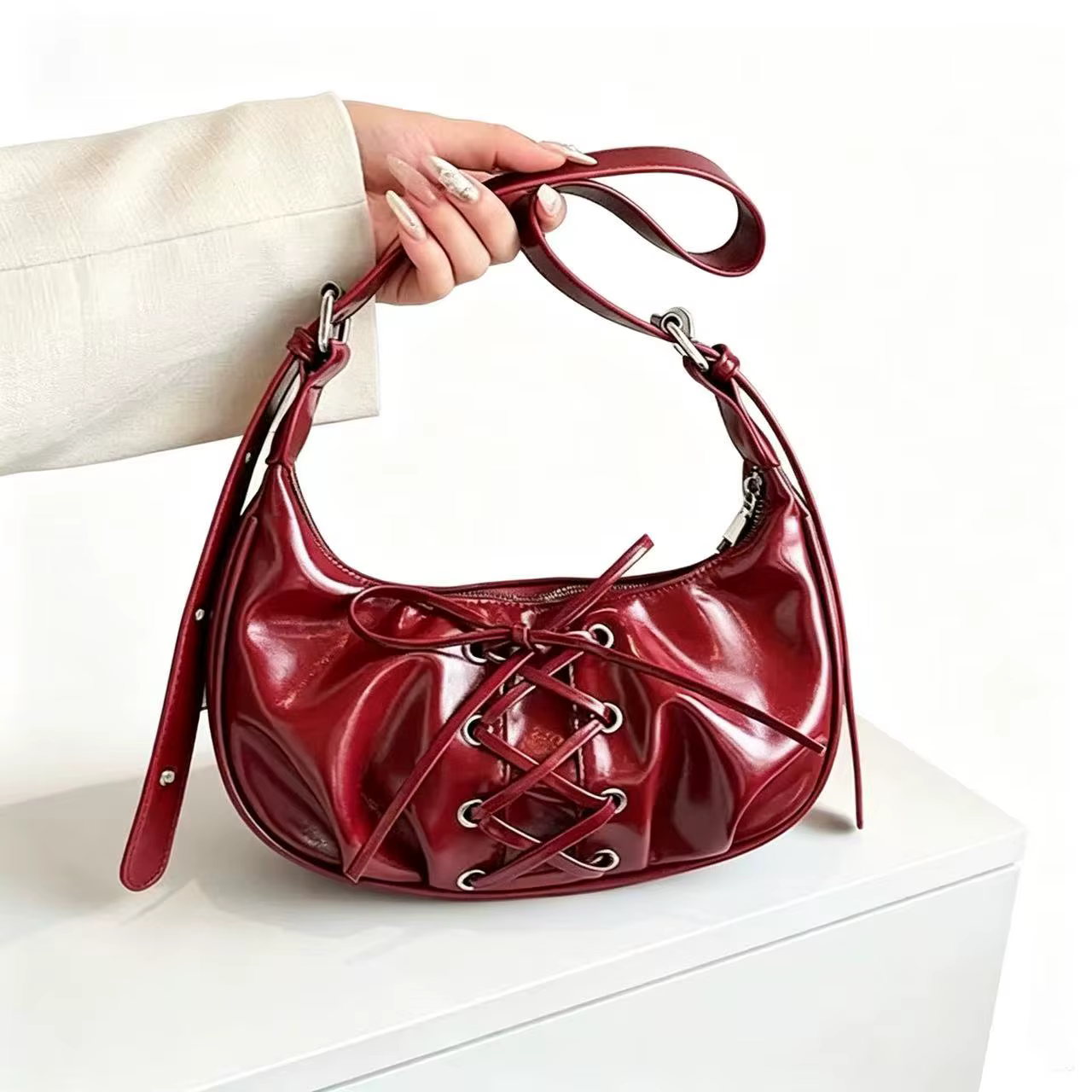 Sac à nœud en PU unique à lacets pour femme