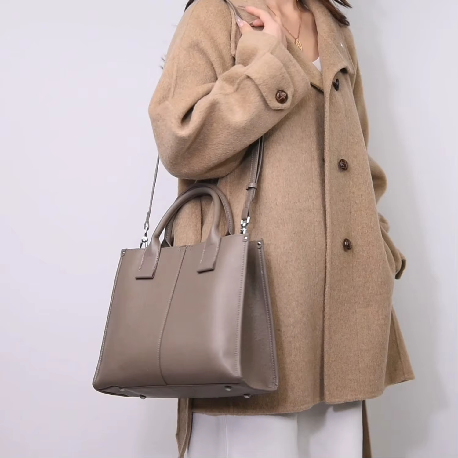Sac à main en cuir véritable pour femme