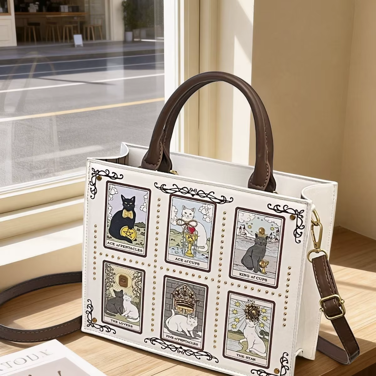 Sac de créateur vintage et de luxe Sac fourre-tout tendance populaire Grande capacité avec broderie délicate Sac à imprimé chat pour femmes