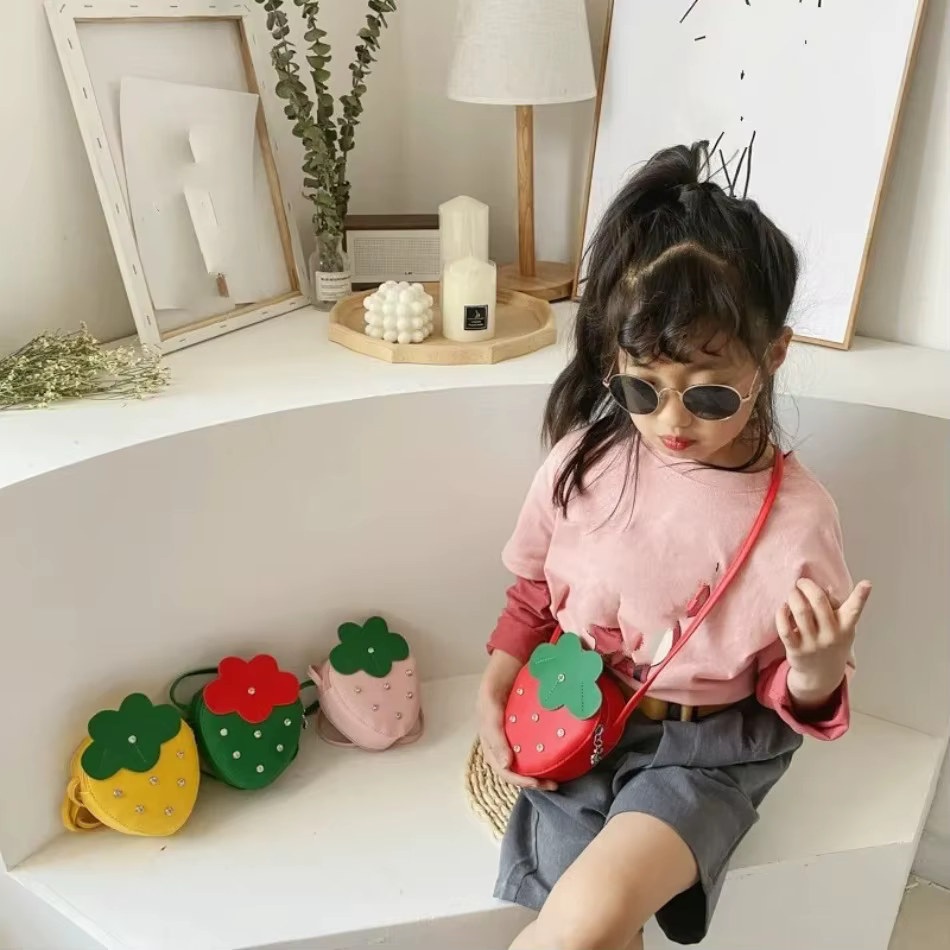 1 pièces enfants petit sac fraise sac à bandoulière mignon petite fille zéro portefeuille polyvalent mode sac