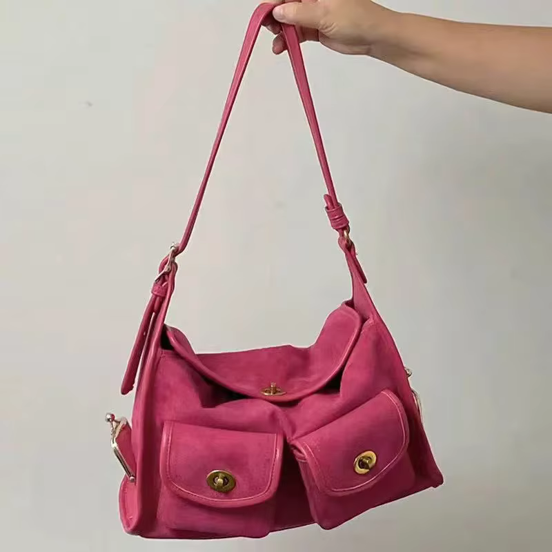 Sac sous les bras en daim rétro