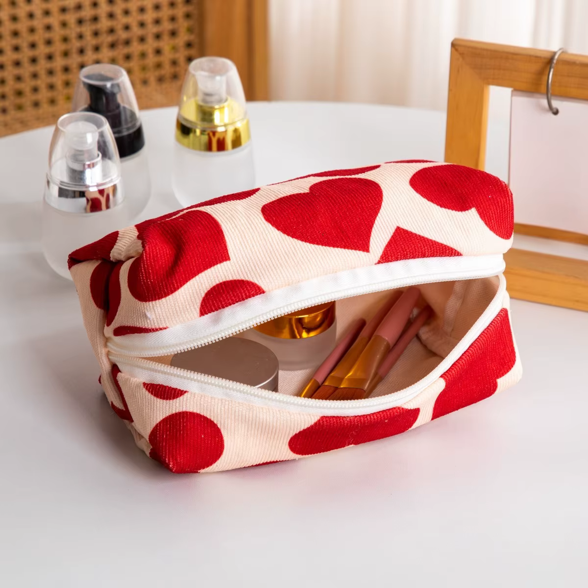Sac de maquillage à motif de cœur rouge pour femmes