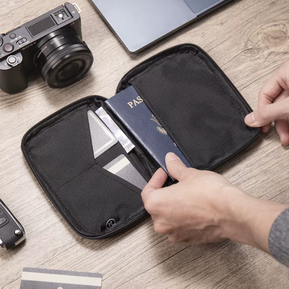 Pochette pour passeport
